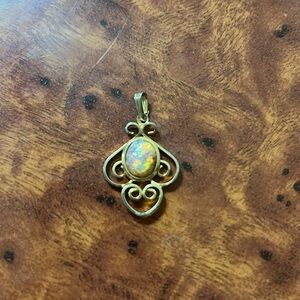 Vintage gold and gem necklace pendant